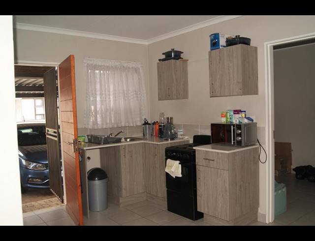 2 BEDROOM APARTMENT FOR SALE IN DAWN PARK